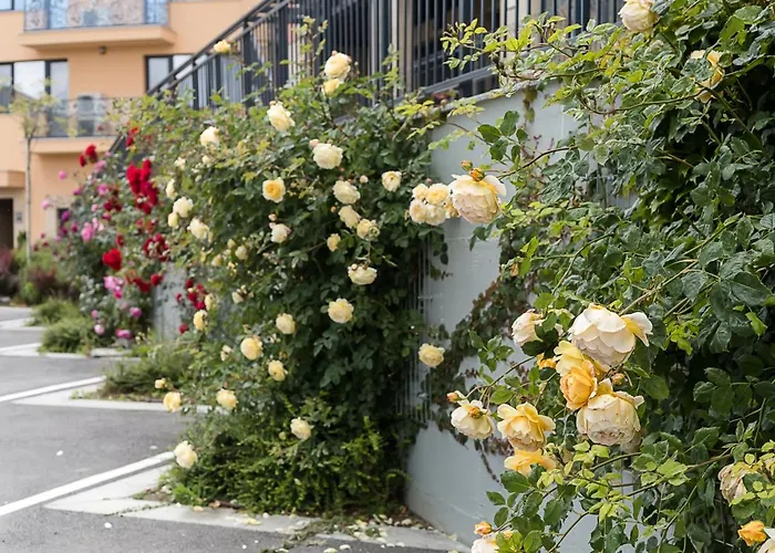Stylish With Balcony - Bella Vita, By Flat Mаnаger Апартамент